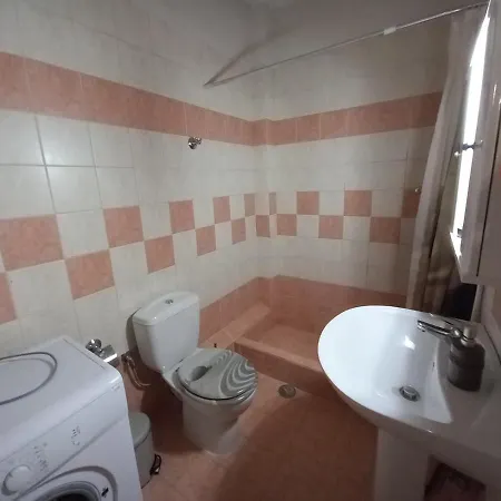 Center Apartment *